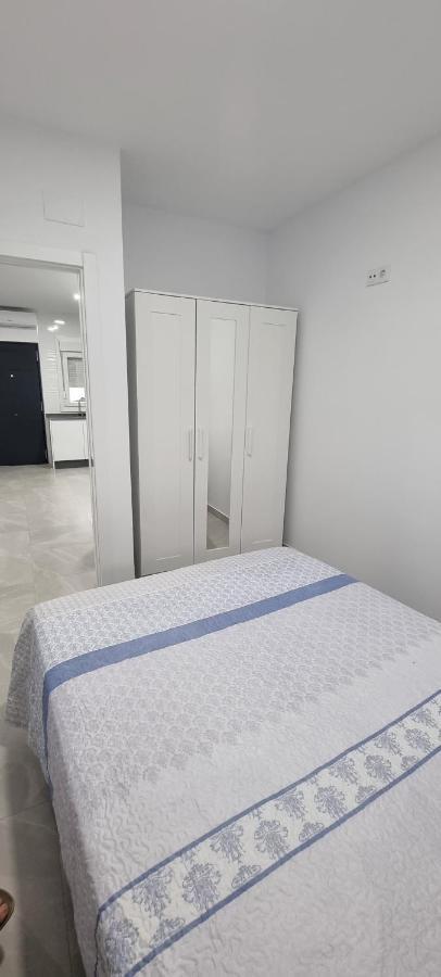 Apartamentos La Playa Barbate Extérieur photo